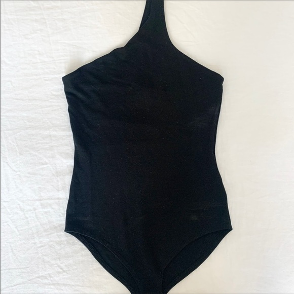 NASTY GAL One Shoulder Black Asymmetrical Body Suit - Picture 2 of 4